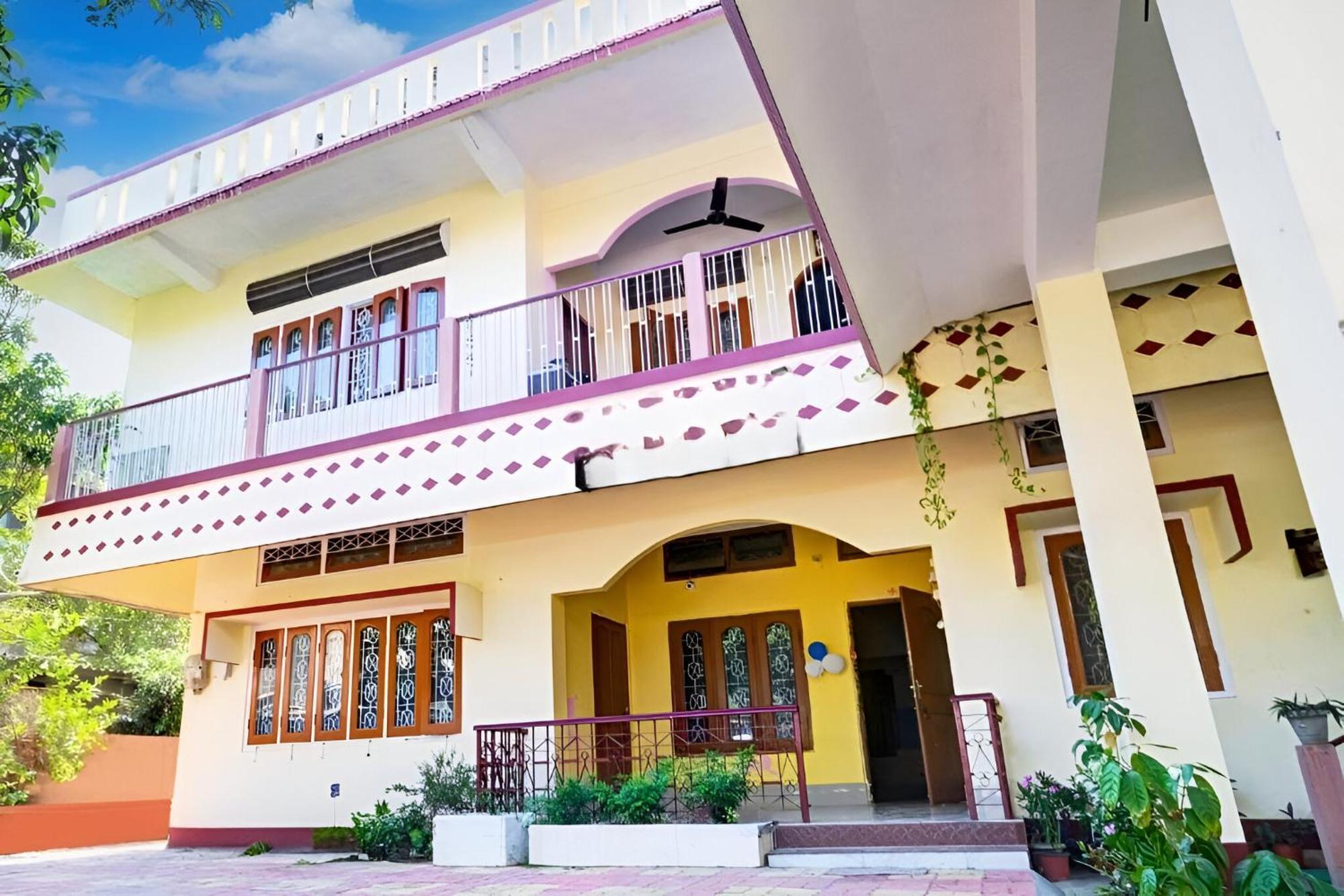 Capital Heritage Homestay Guwahati Ngoại thất bức ảnh