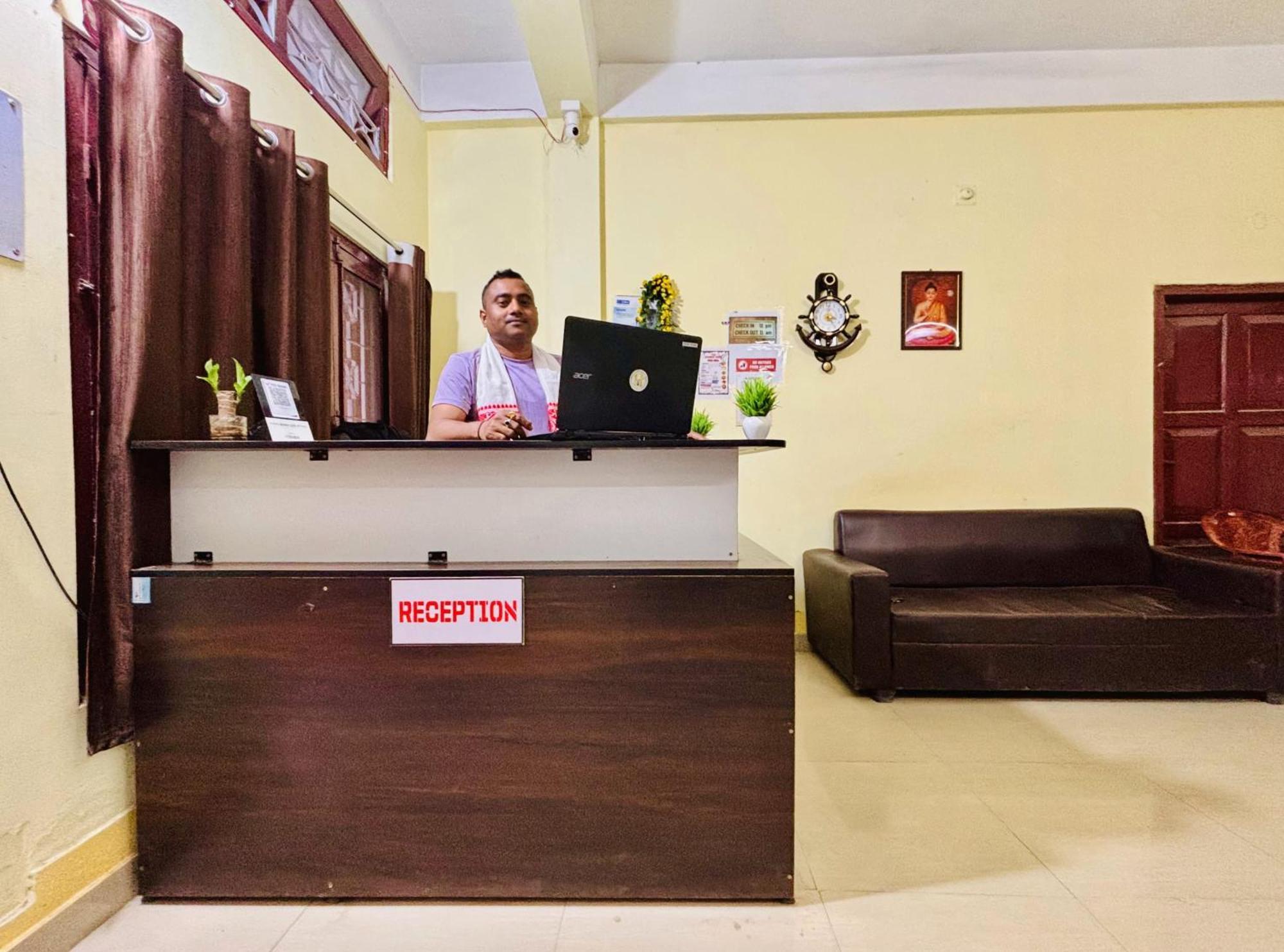 Capital Heritage Homestay Guwahati Ngoại thất bức ảnh